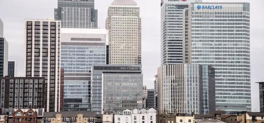 Η HSBC αδειάζει τα κεντρικά του Canary Wharf λόγω υβριδικής εργασίας Η HSBC αδειάζει τα κεντρικά του Canary Wharf λόγω υβριδικής εργασίας